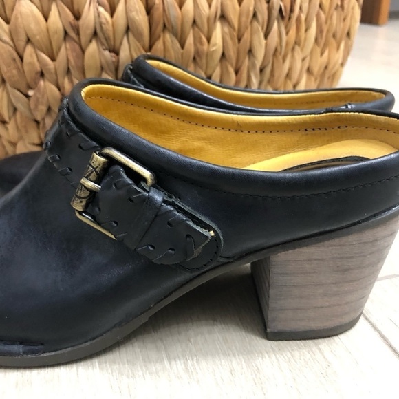 Bussola Woodville Black Leather Clogs Excellent Used Condition SZ 38EU & 7.5 US - Picture 2 of 8